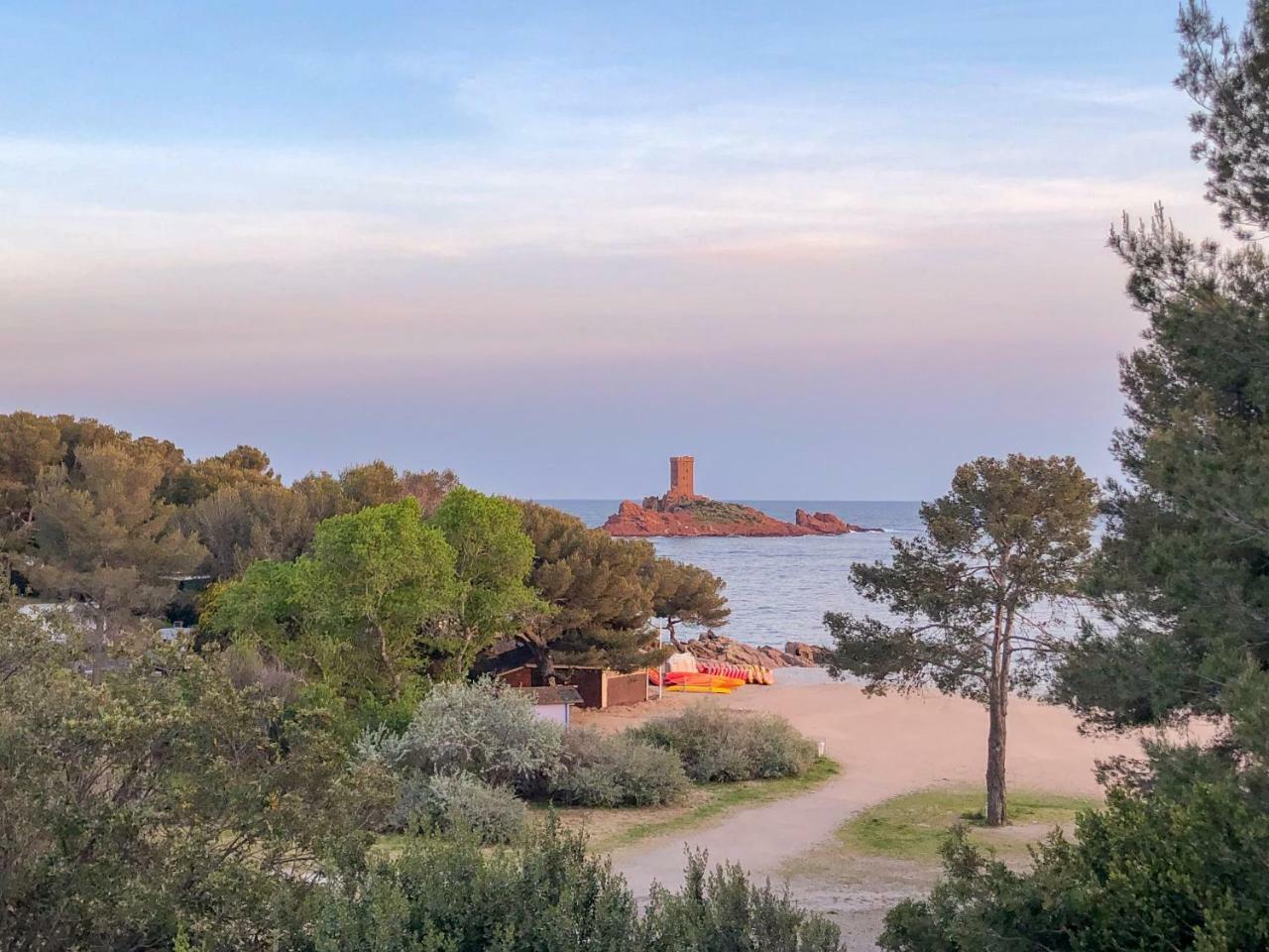 Le Semaphore Saint-Raphaël エクステリア 写真